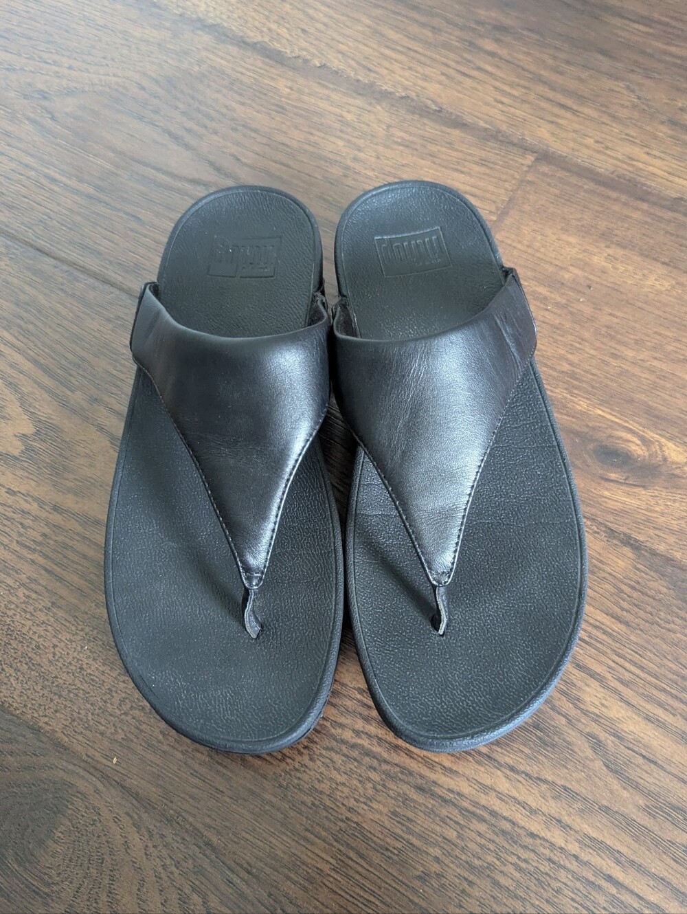 FitFlop Lulu Leather Toe-Post Sandals Size 7 Black Summer Outdoor Comfort